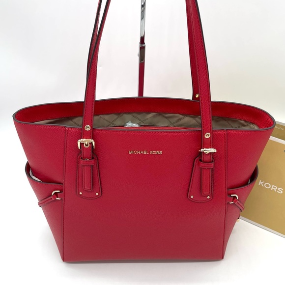 Michael Kors Voyager East Wast Tote Bag - Picture 7 of 14